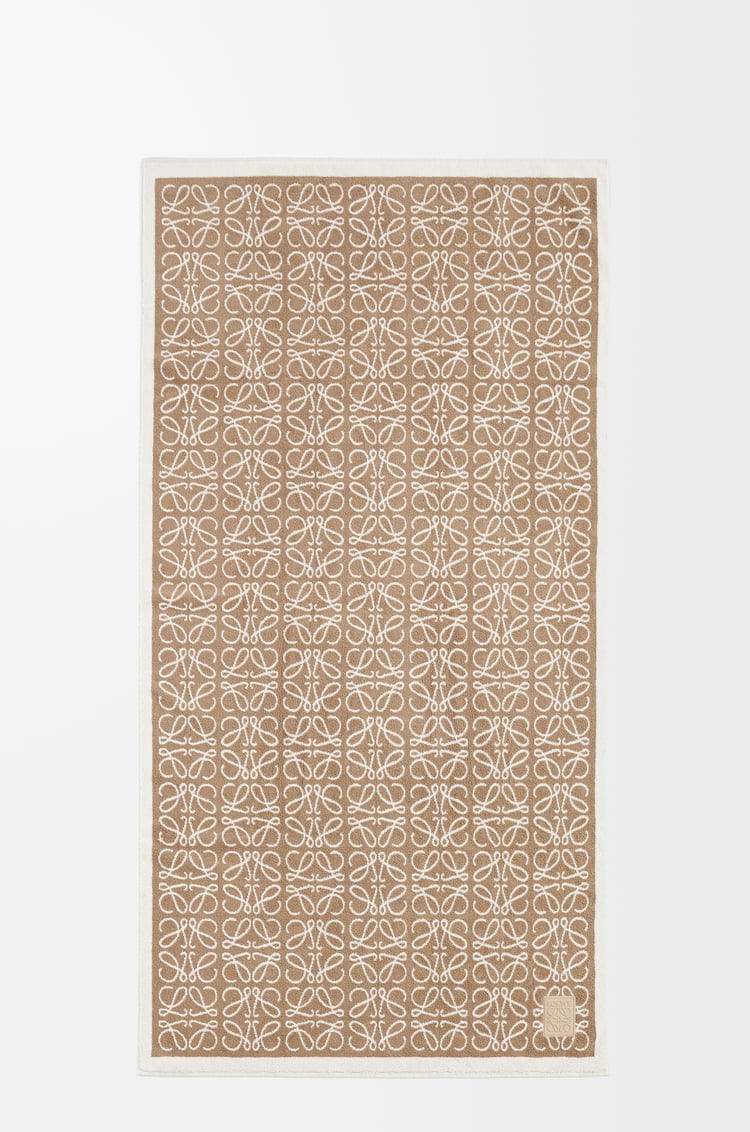 The Petite Pouch