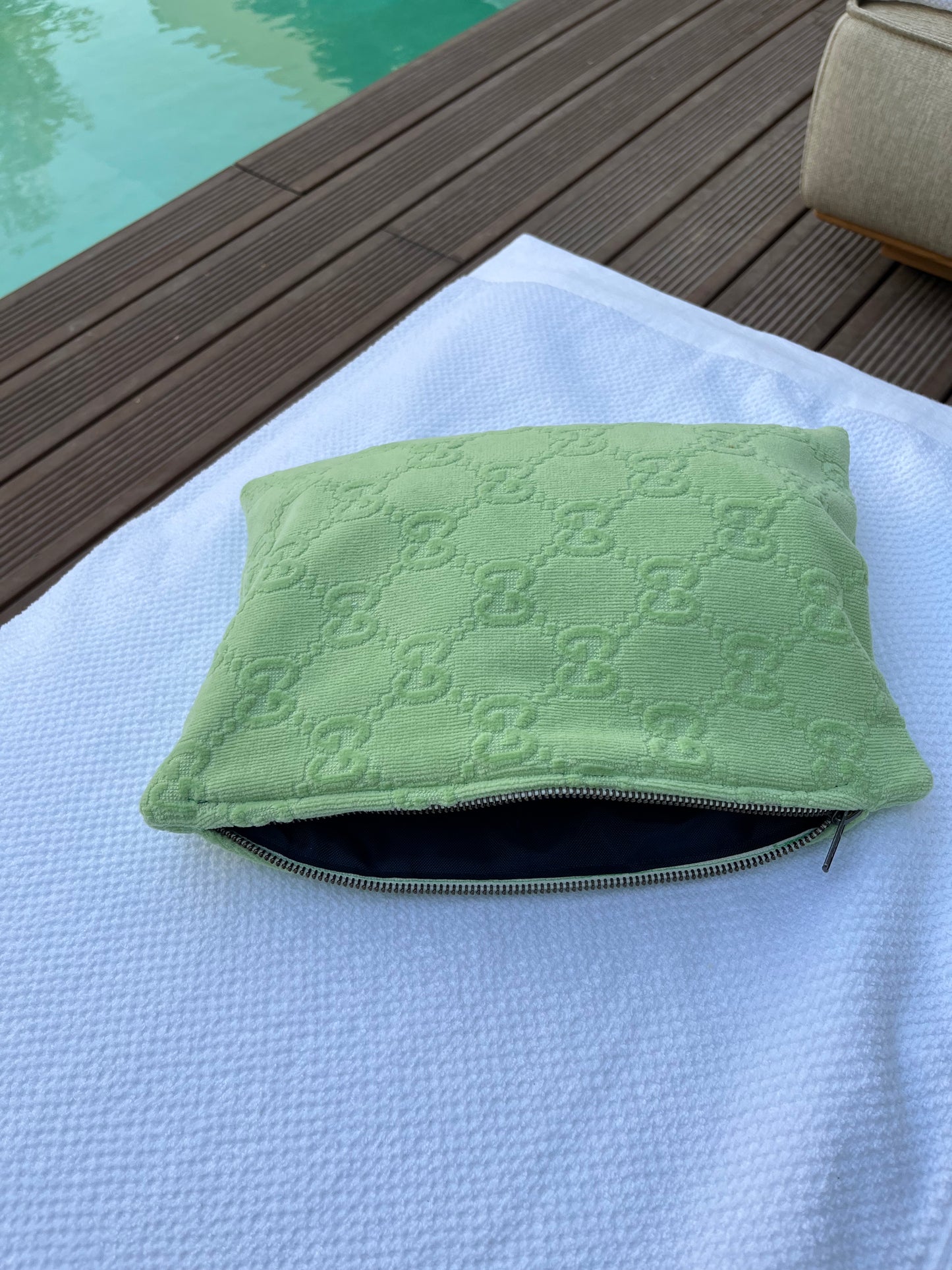 The Olive Pouch